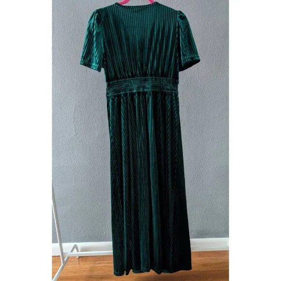 Romantic Velvet Maxi Dress - Picture 4 of 4
